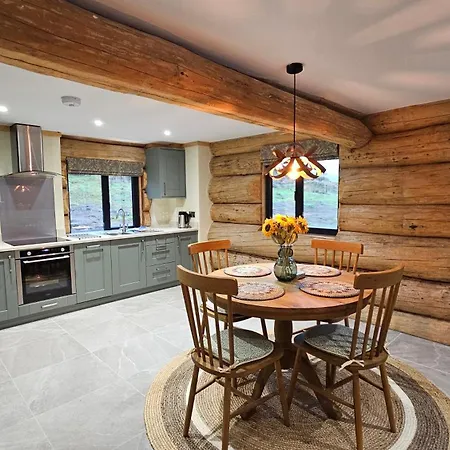 District Log Holiday home Broughton in Furness